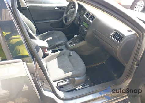 2014 Volkswagen Jetta 2.0L S z USA, uszkodzony, nr VIN 3VW2K7AJ4EM223999